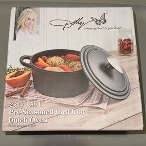 Dolly Parton - 2qt Pre-seasoned cast iron Dutch oven